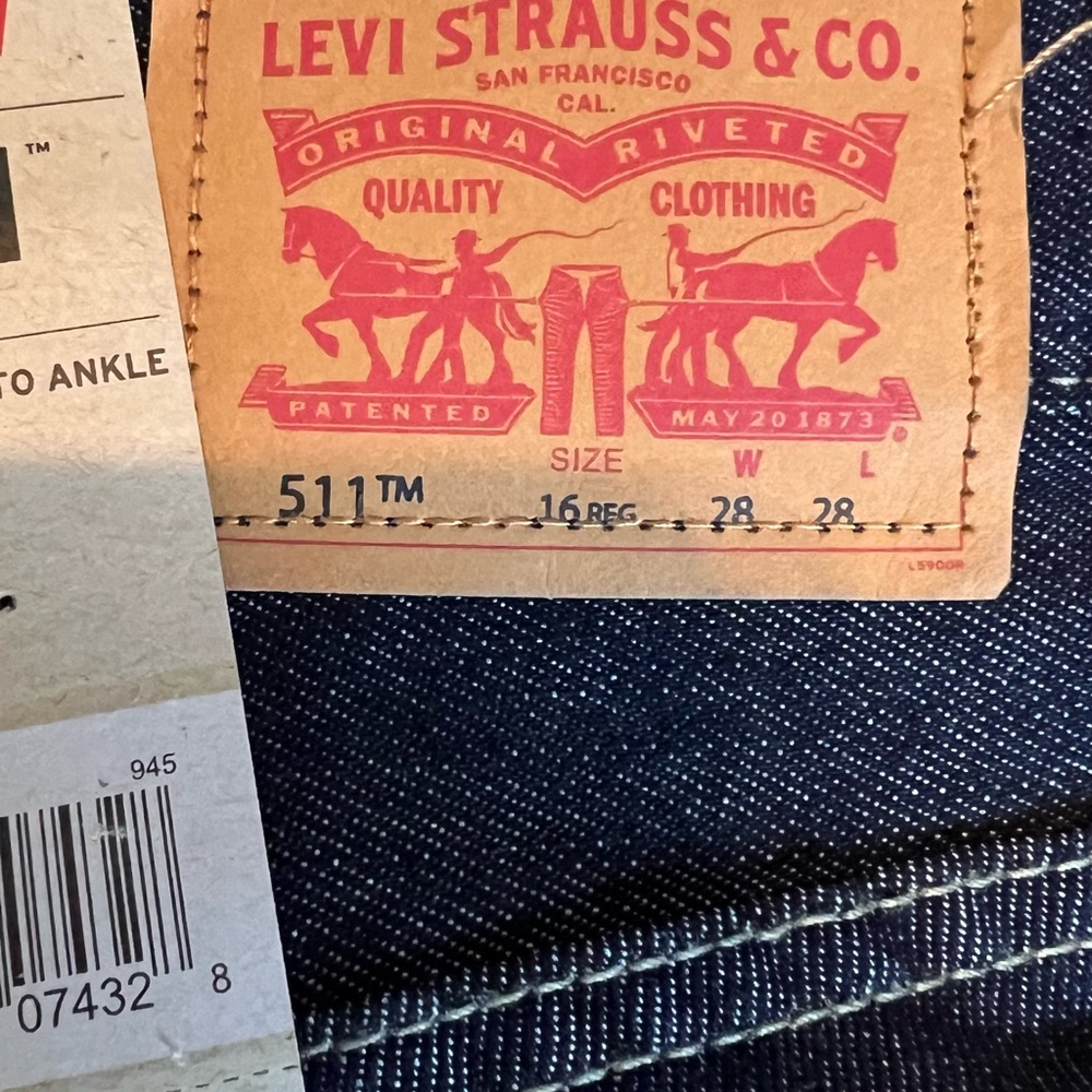 ‎Levi’s - Picture 7 of 10